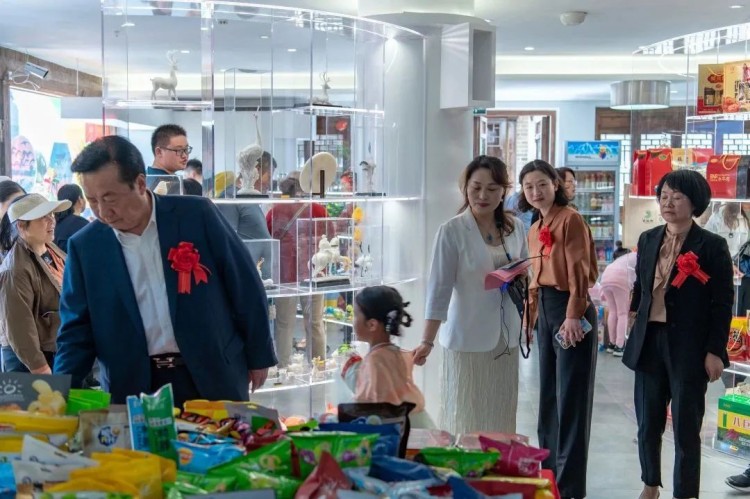 1683208511135933.jpg 旅游12.jpg